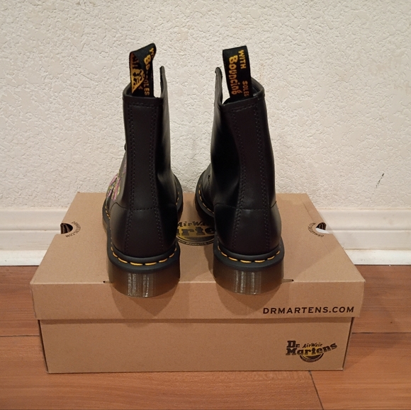 Dr Martens - Picture 4 of 4